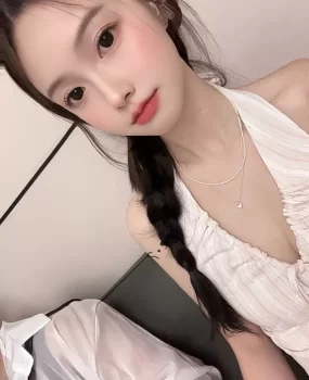 分享武侯妹儿肤白貌美气质佳