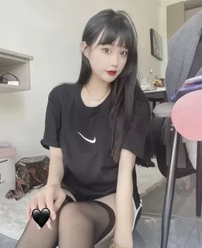 温柔长腿黑丝御姐服装店开不下去了兼职