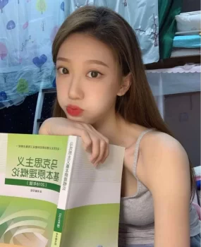 开发了个刚做不久的娇嫩玲儿妹子