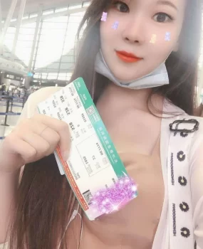 成熟美女，穴紧水多。又会玩。